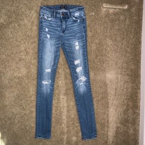 Abercrombie & Fitch Harper Super Skinny Blue Jean, Size 00R (24 waist)